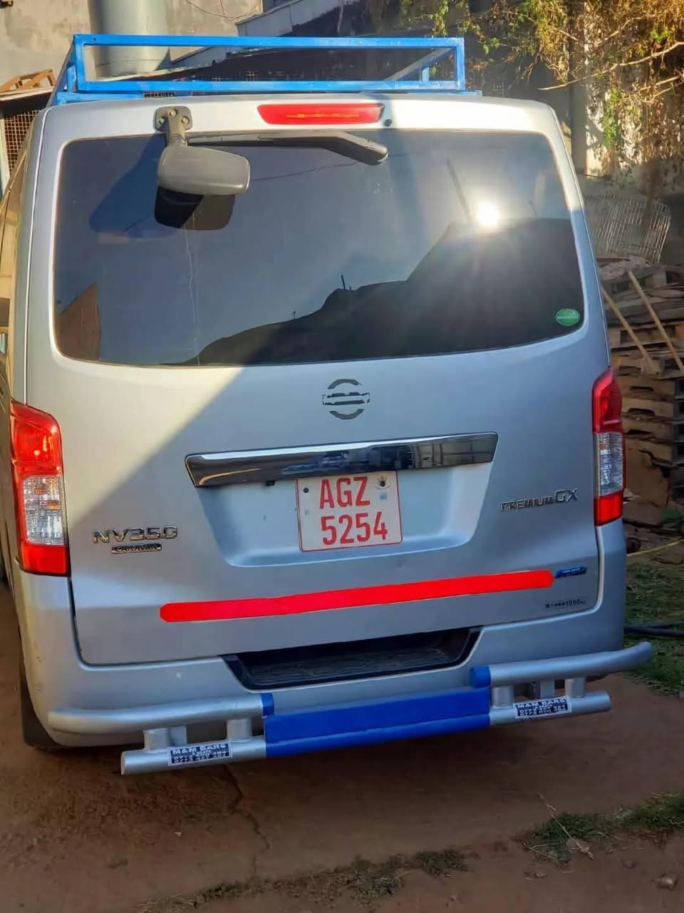 nissan nv350