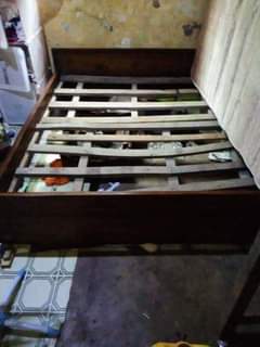 A picture of Kitanda mbao mninga 5x6 nipo mabibo 0652285557