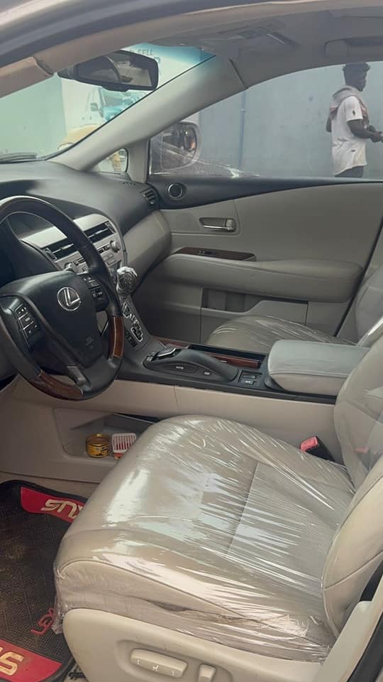 A picture of Rx350 2012