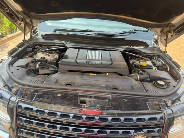 A picture of Range rover vogue diesel model 2016 for sale
