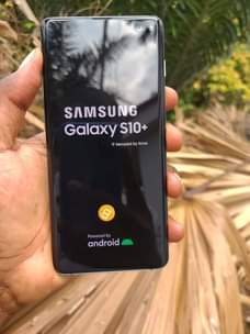 A picture of Samsung galaxy S10