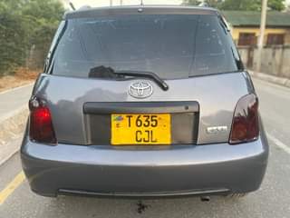 A picture of TOYOTA IST