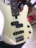 A picture of Bass guitar