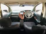 A picture of TOYOTA RACTIS DKF FOR SALE GAR KALI SANA NICHECKI FASTA