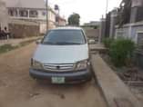 A picture of Toyota sienna 02