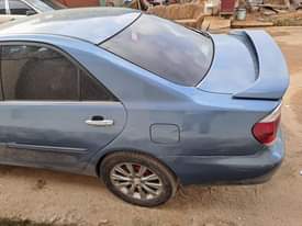 A picture of 2005 Toyota camry