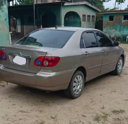A picture of REG TOYOTA COROLLA 2004 LE UBER STANDARD 