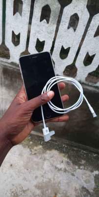A picture of IPhone 6 plus