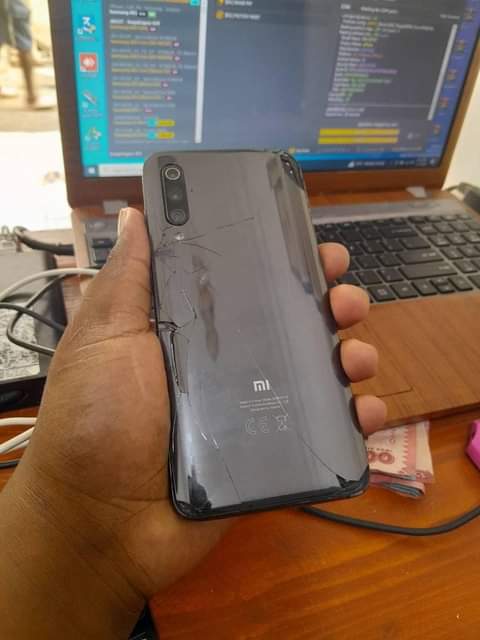 A picture of XIAOMI 9
