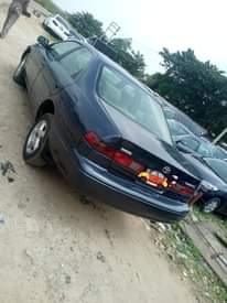 A picture of 2000 Toyota Camry light