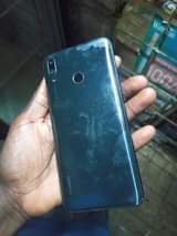 A picture of HUAWEI Y19