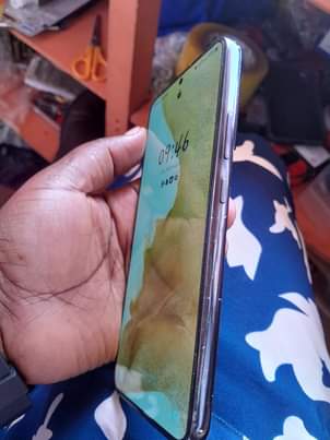 A picture of Samsung galaxy s22 plus