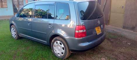 A picture of Volkswagen Touran