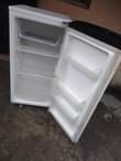 A picture of Nauza fridge yangu ya samsung single door offer lak 220k