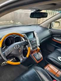 A picture of Lexus RX 400 Hybrid