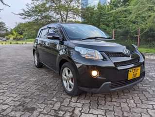 A picture of TOYOTA IST NEW