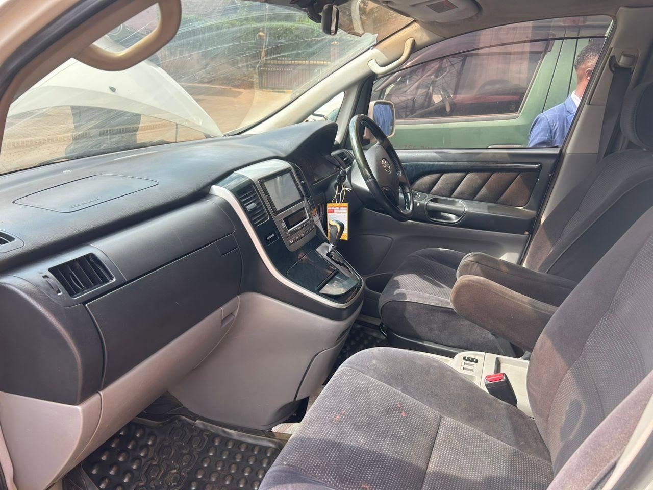 A picture of TOYOTA ALPHAD