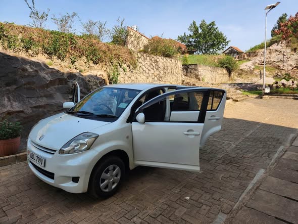 A picture of TOYOTA PASSO