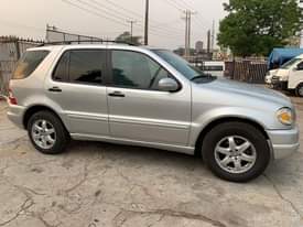 A picture of ML Benz 350