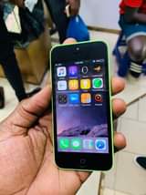 A picture of 16gb iPhone 5C