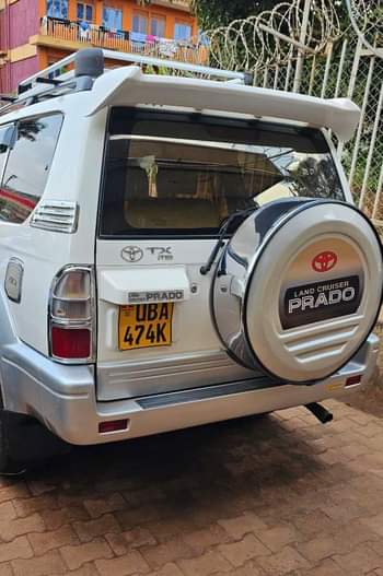 A picture of TX LAND CRUISER UBA PETROL 30M NEEDED NOW 0759262261