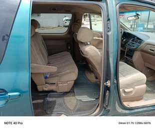 A picture of Toyota sienna 2003