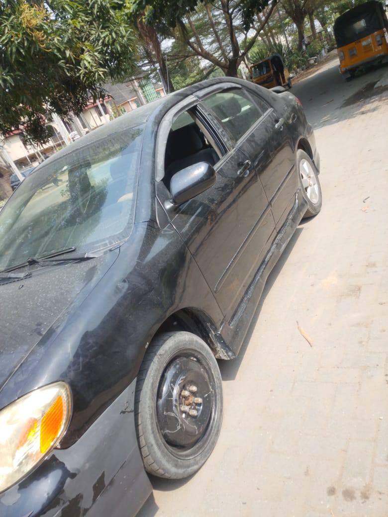 A picture of Toyota Corolla 06 model Silent engine Gear AC