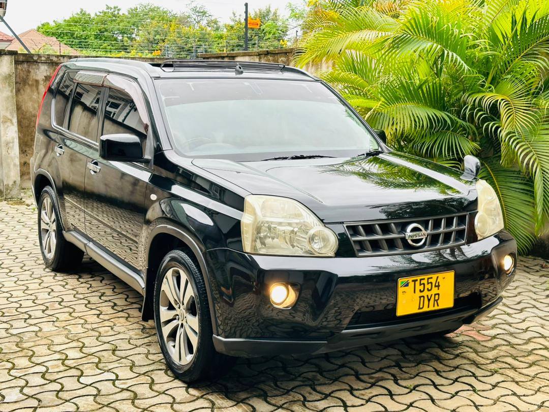 A picture of Nissan Xtrail DYR Year 2010 Cc 1990 In mint condition