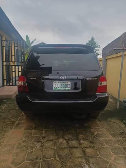 A picture of dealers market Buy and fix engine Gear Ac Interior and