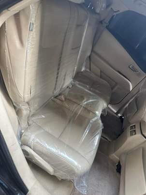 A picture of Lexus Rx350 2010 model Untampered engine gear All components is