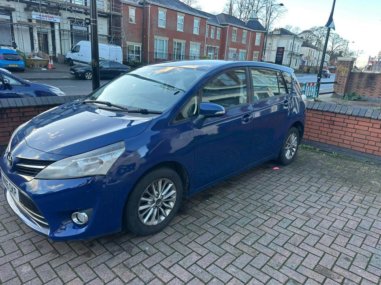 toyota verso
