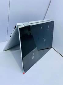 A picture of Hp folio 1030