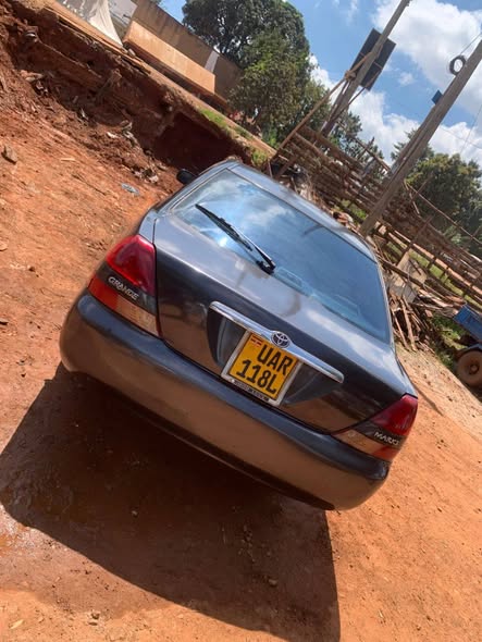 A picture of Toyota Mark 11grande 2000