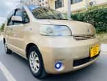A picture of TOYOTA PORTE FULL DOCUMENT TSH 6 500 000 CALL 0712973480