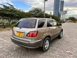 A picture of TOYOTA HARRIER OLD DN B