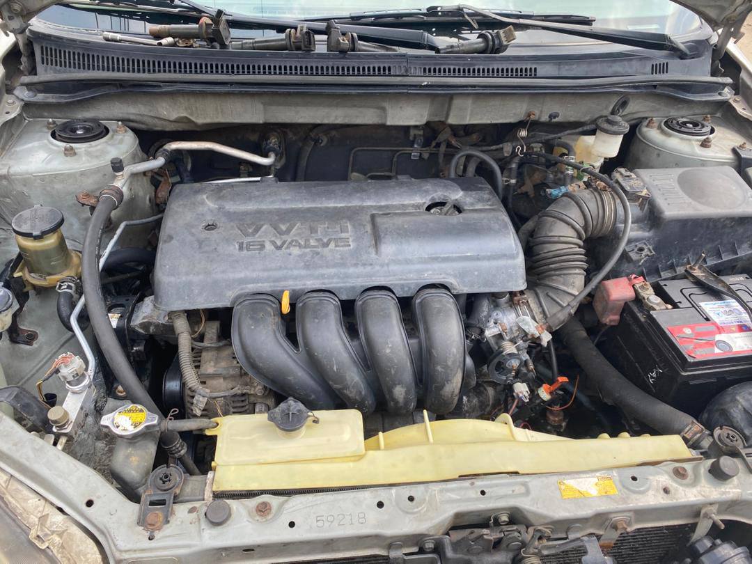 A picture of Toyota corolla 2003 2004