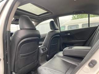 A picture of 2013 Honda Accord pure first body Double screen thumbstart leather