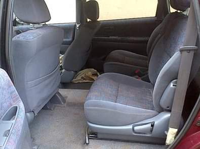 A picture of Toyota picnic stil available for sale 400 000 car stereo