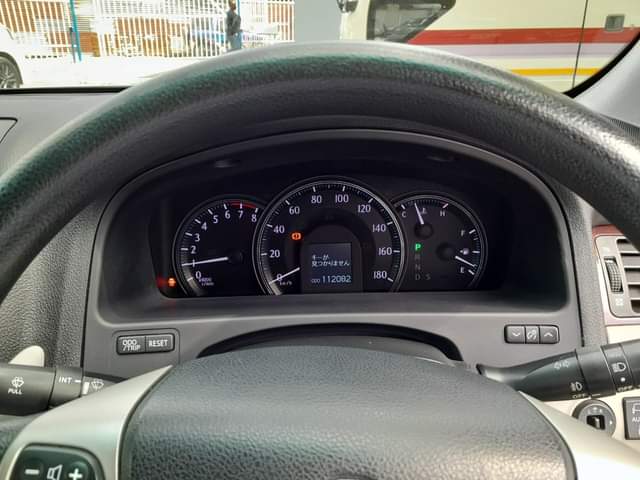 A picture of TOYOTA ROYAL CROWN