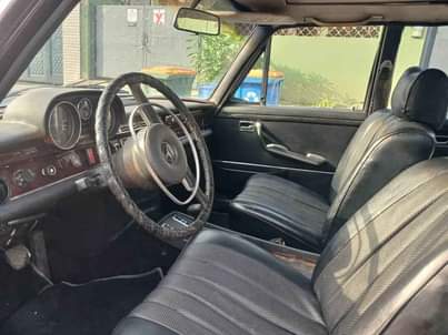 A picture of 1972 Mercedes Benz 280sel Sedan Driven 95 660 kilometers 1972