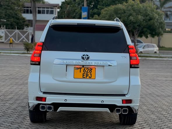 A picture of TOYOTA PRADO DIAMOND LANDCRUISER TX 150 SWEET REG EPJ