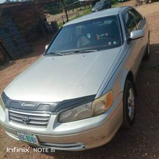 A picture of 2002 Toyota Camry LE