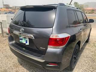 A picture of 2012 Toyota highlander extremely clean Bought 3 months ago