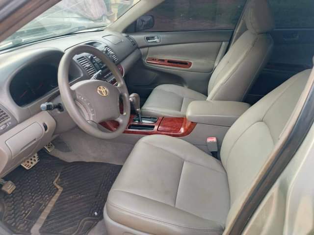 A picture of 2005 TOYOTA CAMRY 2005 xle