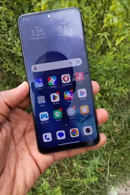 A picture of Redmi note 12