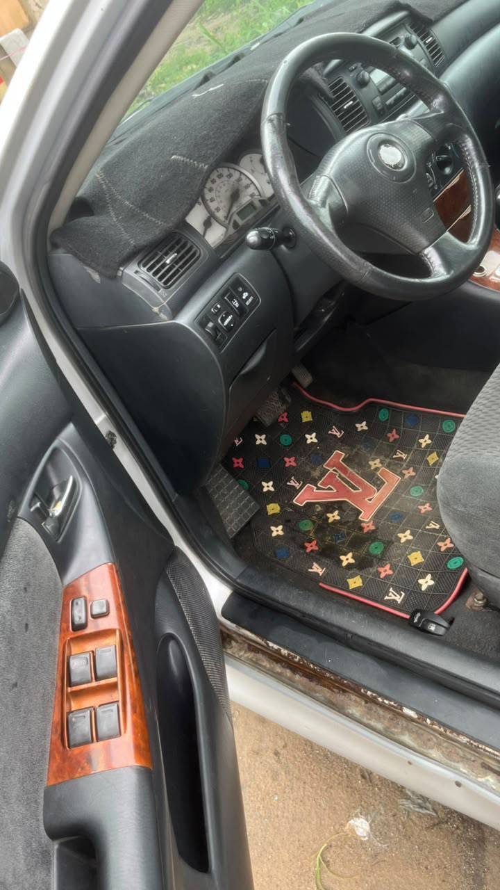 A picture of 06 model Corolla