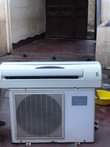 A picture of Midea Horse power 12000btu Bei 350 000