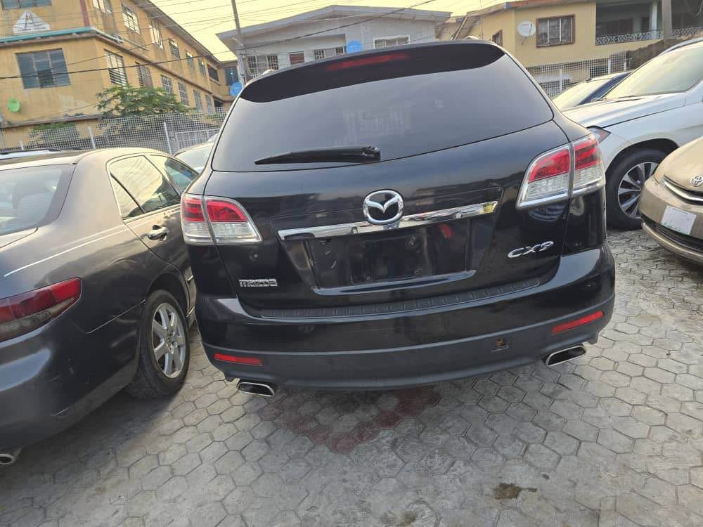 A picture of Mazda CX 9 2009