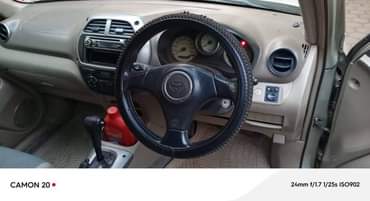 A picture of Toyota rav4