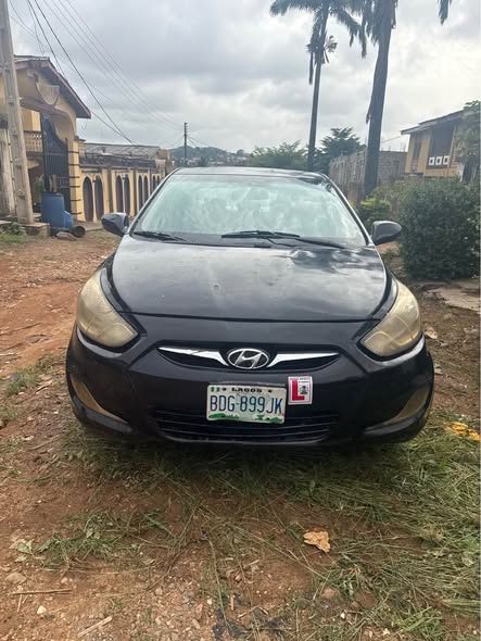 A picture of Hyundai accent 2015